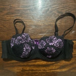 Black bras with lace